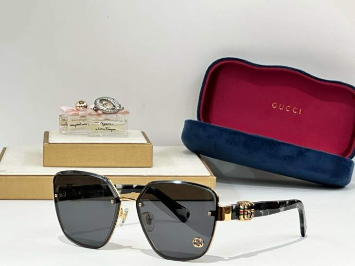 Picture of Gucci Sunglasses _SKUfw79165526fw